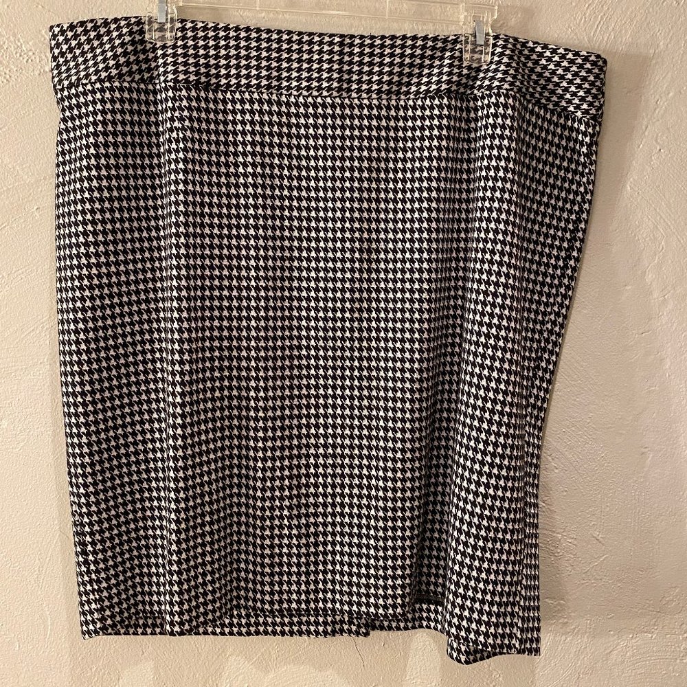 Lane Bryant - Ponte Knit - Houndstooth skirt - 24